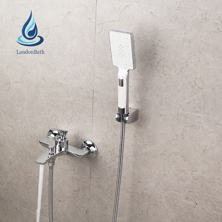 CUPC Ensemble de robinet de baignoire à eau unique exquis dans le mur avec mitigeur de douche à main 100