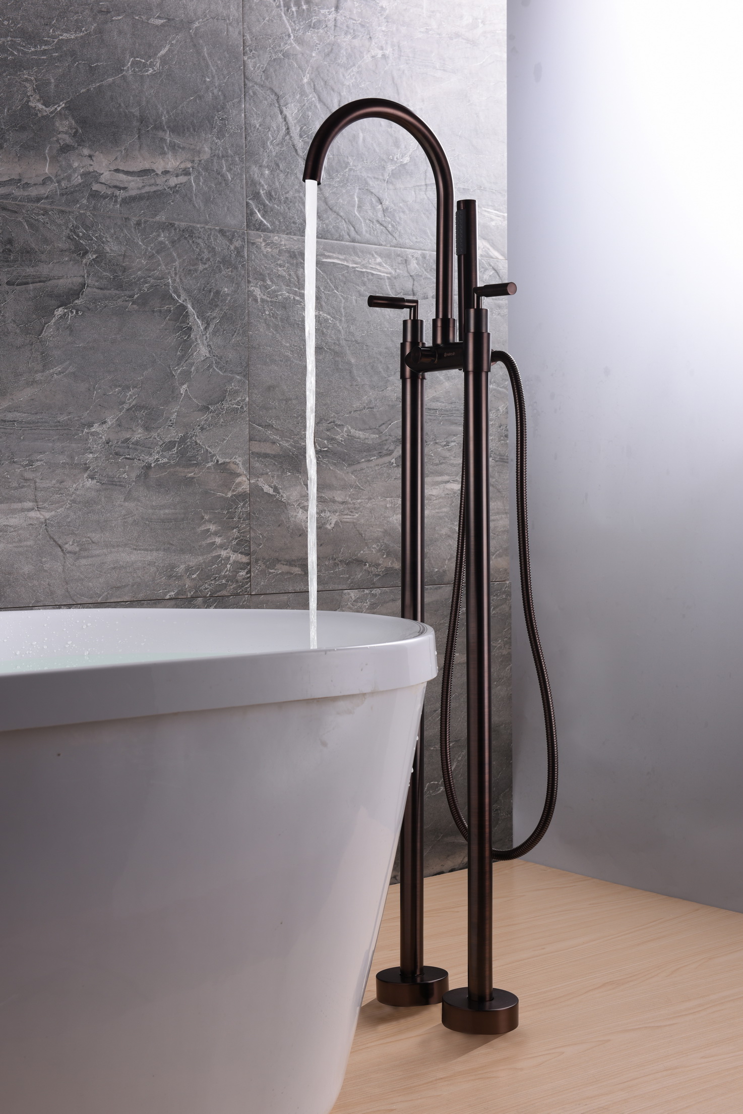 Nouveau style nouveau robinet de baignoire mitigeur couleur bronze à double poignée de bonne qualité