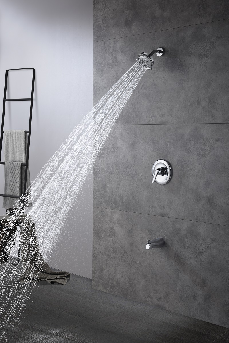 Kits de garniture de robinet de douche de salle de bains dissimulés fixés au mur en laiton avec vanne d'équilibrage de pression