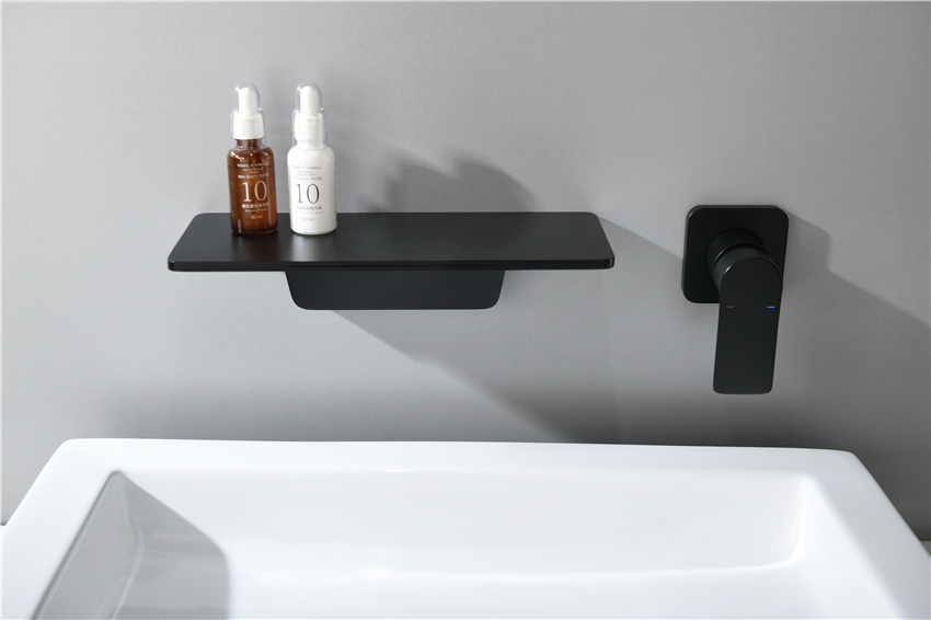 Mitigeur de lavabo de salle de bain robinet cascade robinets de montage sur pont mélangeurs bec de lavabo robinets hauts robinet mural noir